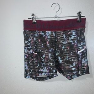 Lululemon Patterned Shorts Size 4